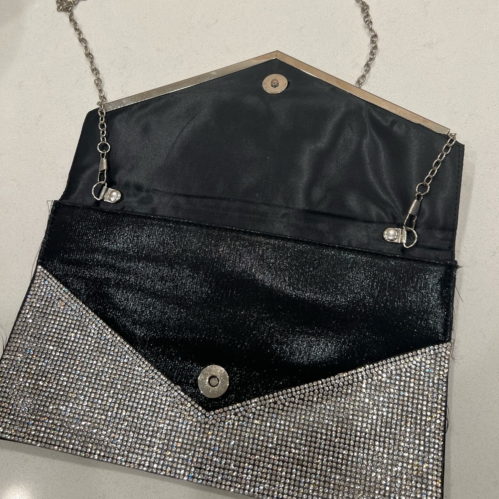 Envelope Clutch - Picture 2 of 4